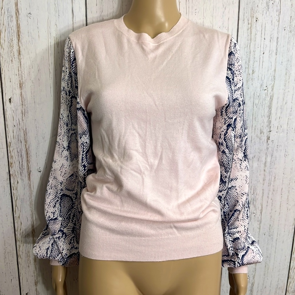 On twelfth Pink Snake Skin Sleeves Sweater Size Small